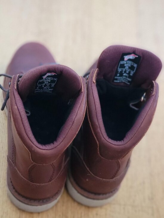 Redwing Construction WorkBoots Mens-7 (fits women 8.5)